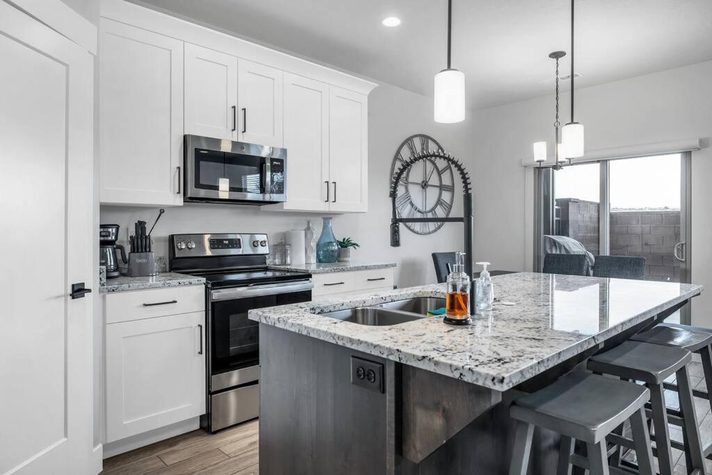 Villa St George, Private Hot Tub/Patio, New Community Washington Esterno foto