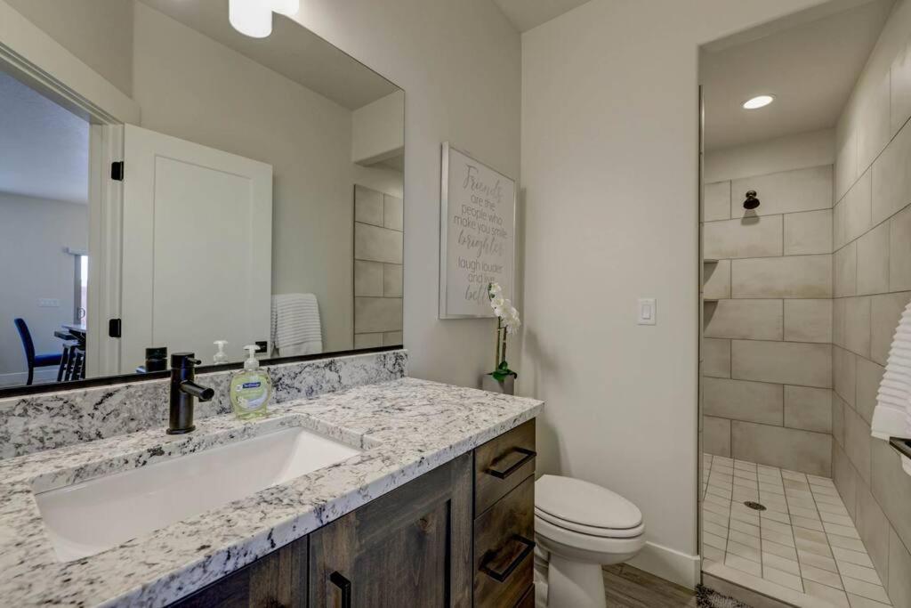 Villa St George, Private Hot Tub/Patio, New Community Washington Esterno foto