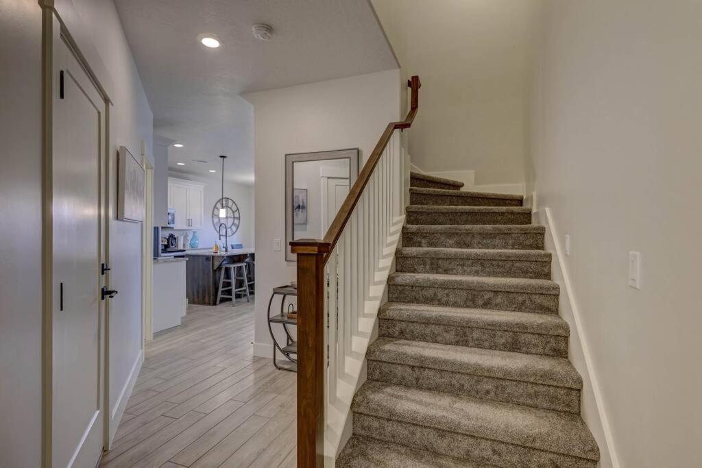 Villa St George, Private Hot Tub/Patio, New Community Washington Esterno foto